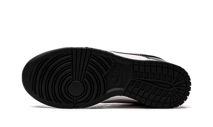 Dunk Low Black Patent Pink