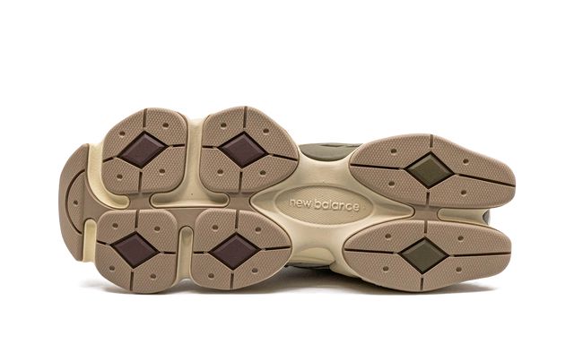 9060 Grey Matter Timberwolf
